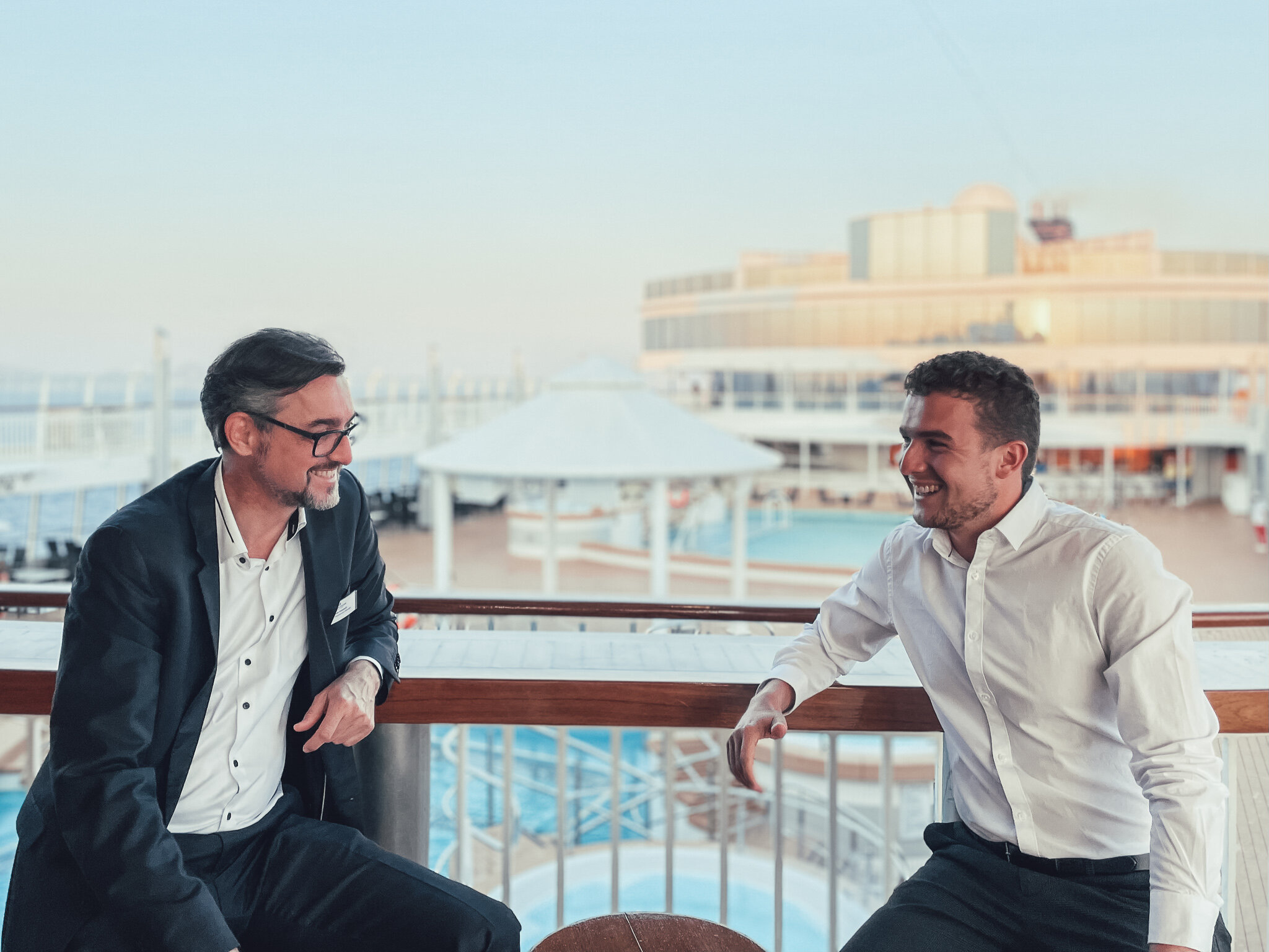 Es darf auch mal lustig sein während einem solchen Gespräch!